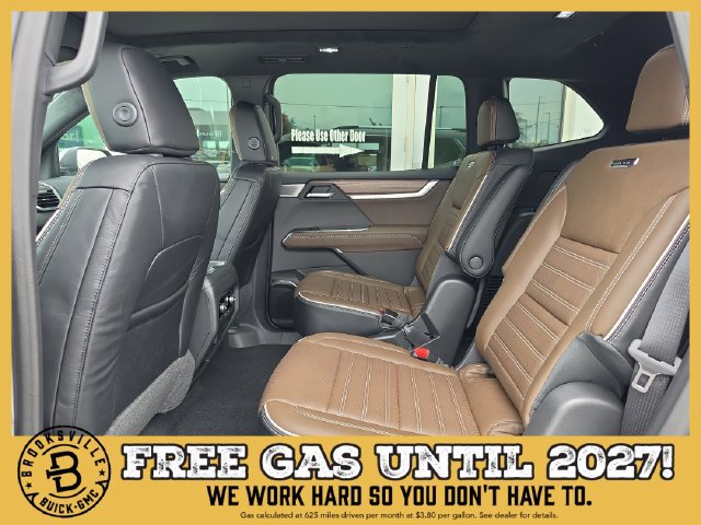 New 2027 GMC Acadia Denali Ultimate w/ LPO, Floor Liner Package AWD/4WD image 15