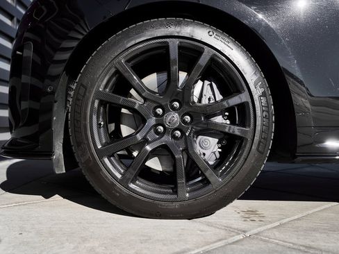 Used 2024 Land Rover Range Rover Sport image 3