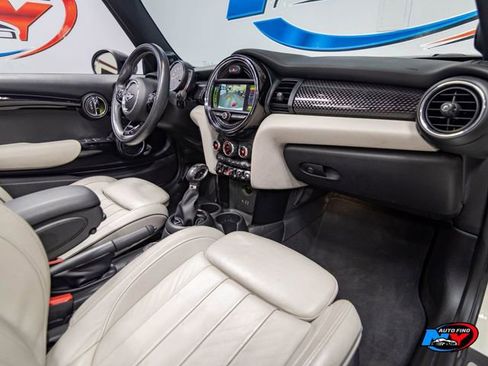 Used 2018 MINI Cooper S image 12