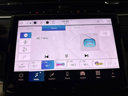 New 2025 Jeep Grand Cherokee L Limited w/ Black Appearance Package image 18