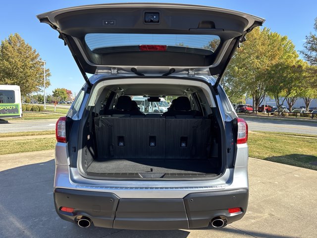 Used 2024 Subaru Ascent Premium w/ Convenience Package AWD/4WD image 6