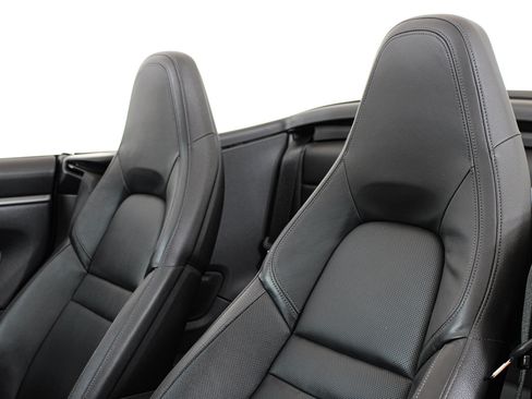 Used 2020 Porsche 911 Carrera RWD image 38