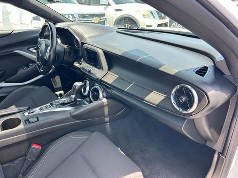 Used 2022 Chevrolet Camaro LT RWD image 10