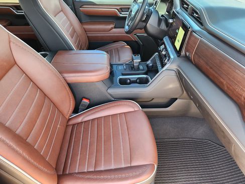 Used 2024 GMC Sierra 1500 Denali Ultimate image 18