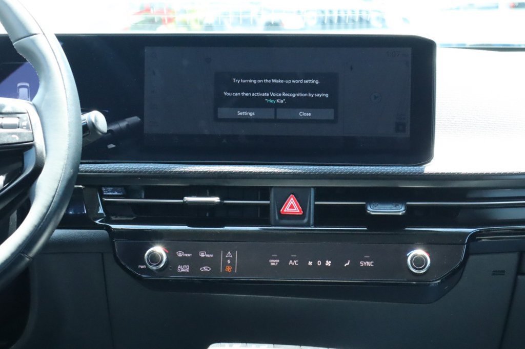 Used 2025 Kia EV6 Wind RWD image 28
