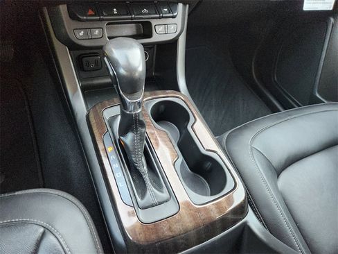 Used 2022 GMC Canyon Elevation w/ Elevation Premium Package image 17