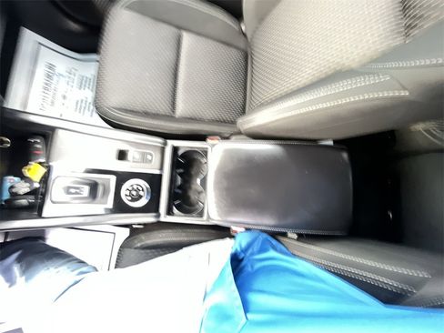 Used 2022 Mitsubishi Outlander ES image 20