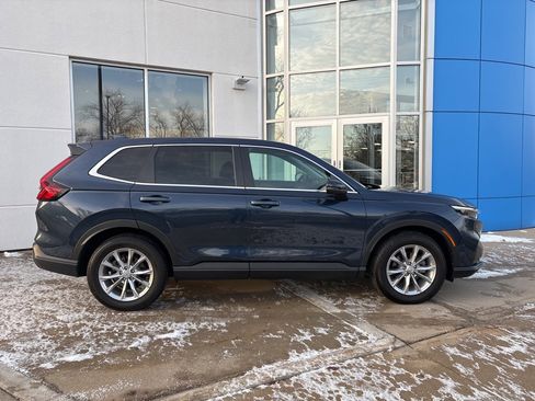 Used 2023 Honda CR-V EX image 7