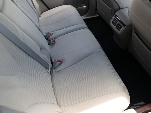Used 2011 Toyota Venza FWD image 16