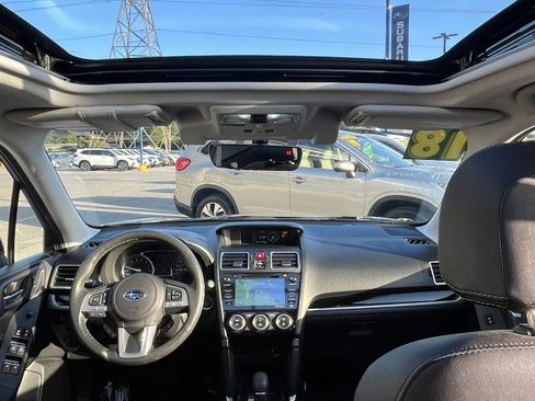 Used 2018 Subaru Forester 2.5i Touring w/ Popular Package #3B image 14