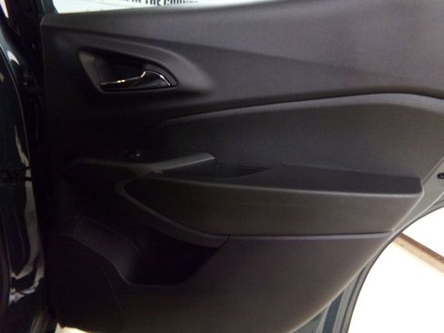 New 2025 Chevrolet Trax LT w/ Driver Confidence Package image 9