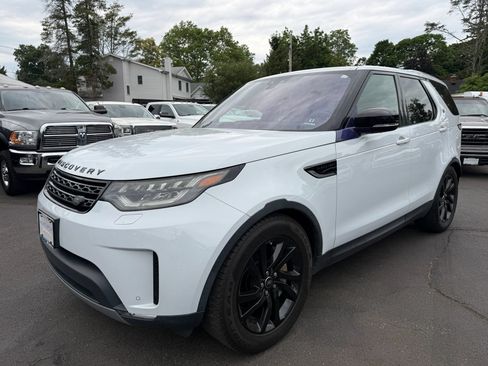Used 2018 Land Rover Discovery HSE AWD/4WD image 2