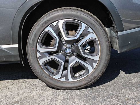 Used 2023 Subaru Ascent Touring image 8