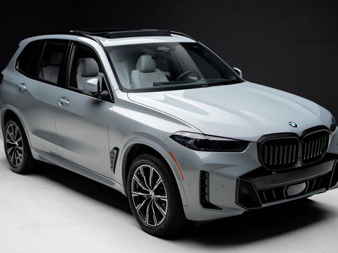 Used 2024 BMW X5 sDrive40i w/ M Sport Package RWD image 43
