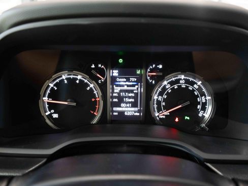 Used 2024 Toyota 4Runner Limited AWD/4WD image 16