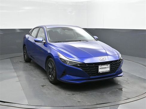 Used 2023 Hyundai Elantra Blue image 22