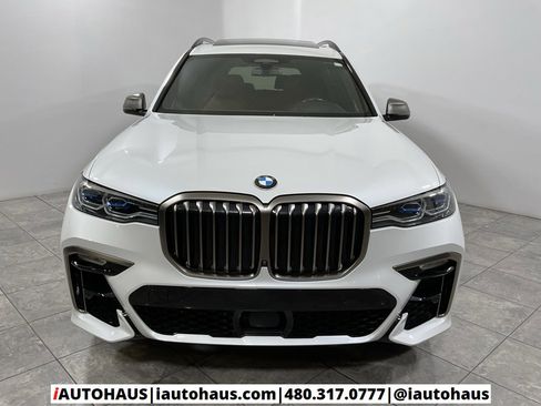 Used 2022 BMW X7 M50i image 3