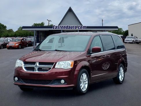 Used 2018 Dodge Grand Caravan SXT FWD image 1