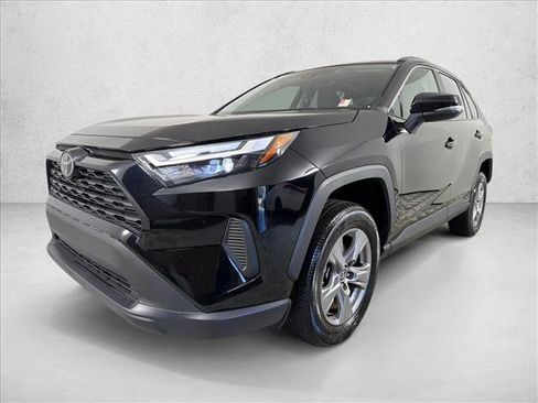 Used 2025 Toyota RAV4 XLE FWD image 7