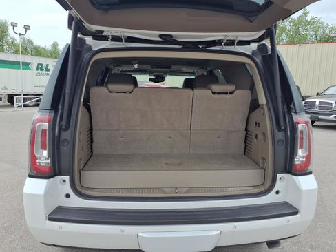 Used 2017 GMC Yukon SLT w/ Open Road Package AWD/4WD image 21