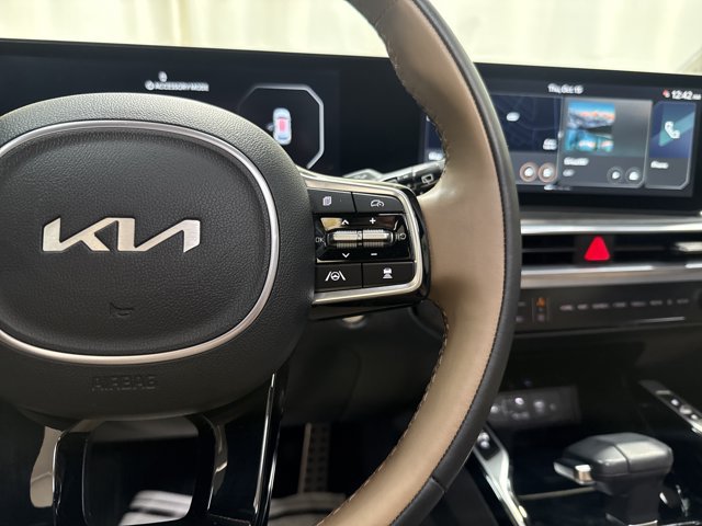 Certified 2024 Kia Sorento SX Prestige w/ Olive Brown Leather Package AWD/4WD image 24