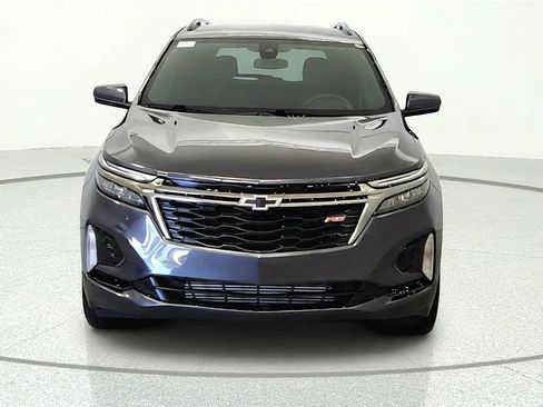 Used 2023 Chevrolet Equinox RS AWD/4WD image 2