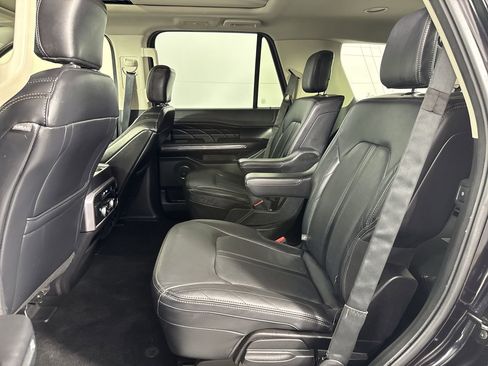 Used 2019 Ford Expedition Platinum image 28