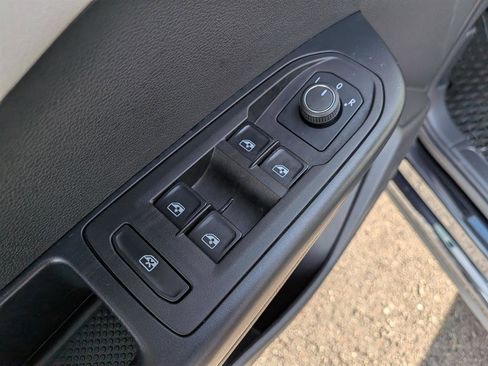 Certified 2025 Volkswagen Taos S image 23