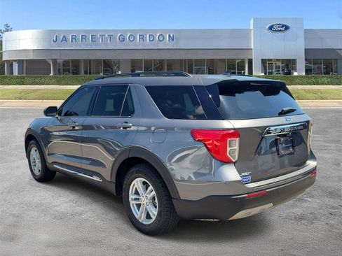 Used 2023 Ford Explorer XLT w/ Equipment Group 202A RWD image 3