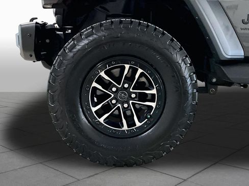 Used 2025 Jeep Wrangler Unlimited Sport AWD/4WD image 11
