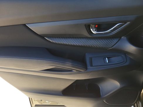 Certified 2025 Subaru Ascent Premium image 12