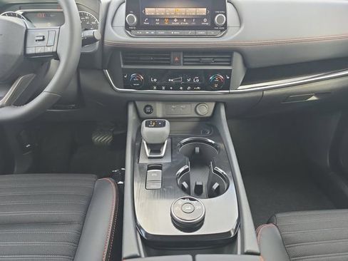 New 2026 Nissan Rogue SV AWD/4WD image 3