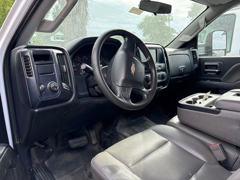 Used 2018 Chevrolet Silverado 3500 W/T RWD image 5
