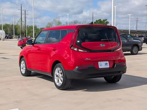 Used 2020 Kia Soul S image 4