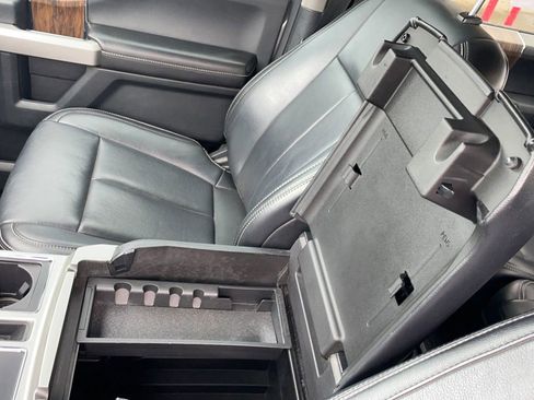 Used 2019 Ford F150 Lariat w/ Equipment Group 502A Luxury AWD/4WD image 28