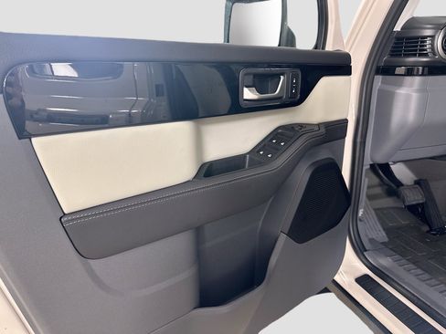 New 2025 INEOS Grenadier Fieldmaster Edition image 17