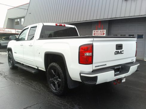Used 2017 GMC Sierra 1500 SLE image 3