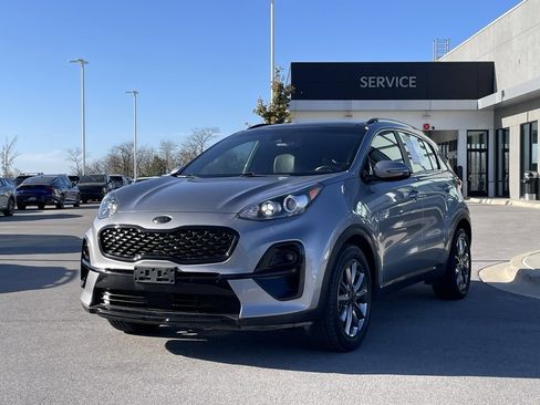 Used 2022 Kia Sportage Nightfall Edition w/ Nightfall Fwd Premium Package image 4