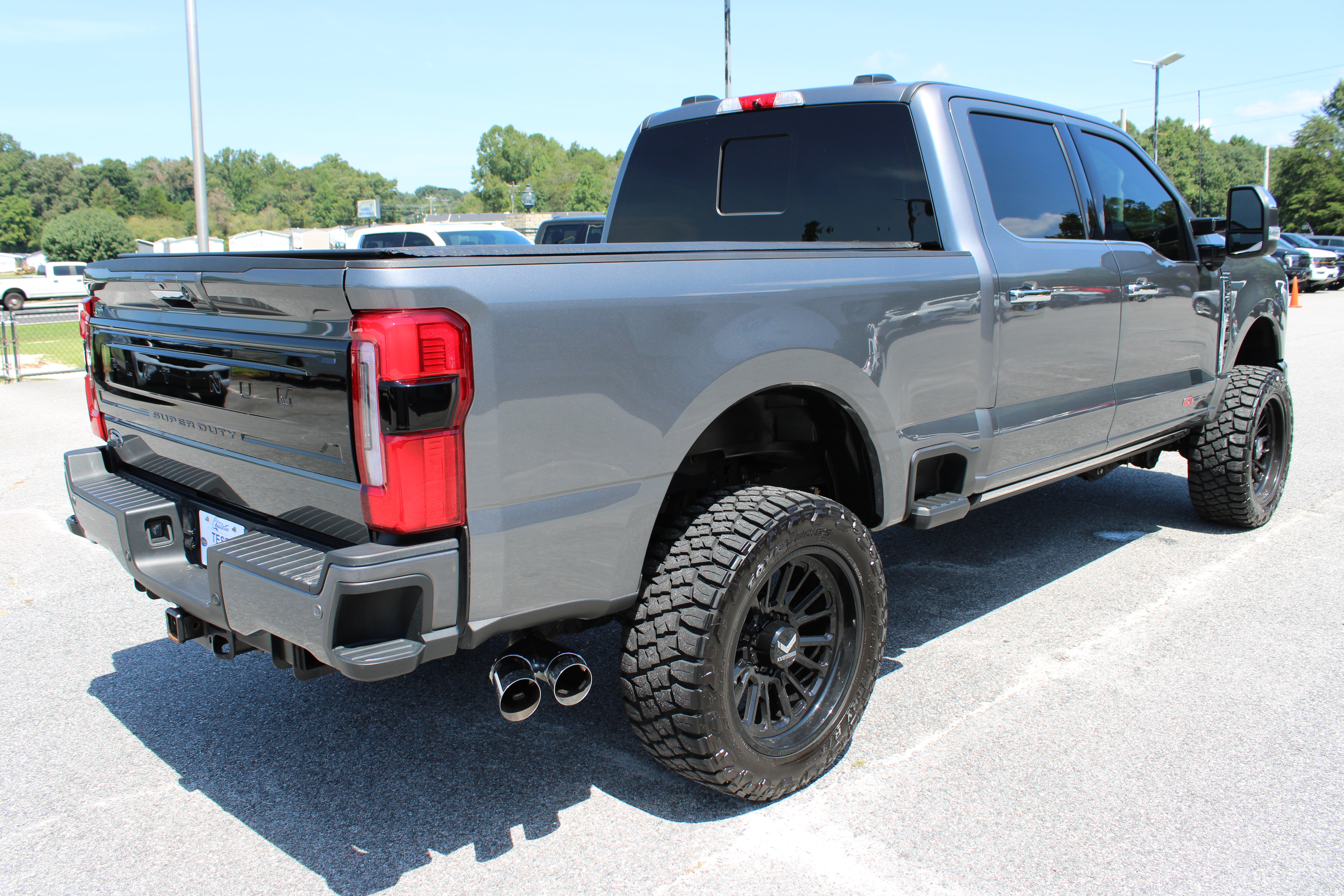 Used 2024 Ford F250 Platinum AWD/4WD image 6