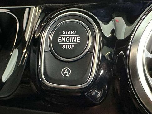 Certified 2024 Mercedes-Benz GLA 250 4MATIC image 28