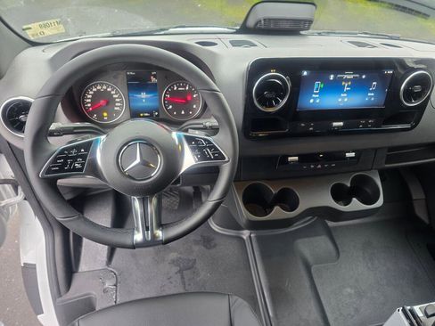 New 2026 Mercedes-Benz Sprinter 2500 image 31