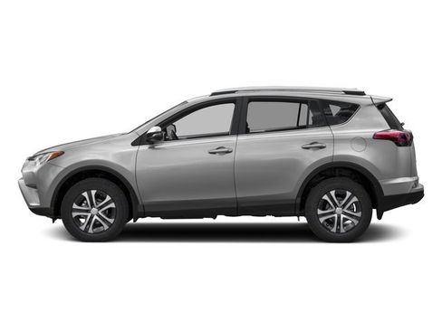 Used 2017 Toyota RAV4 LE image 21