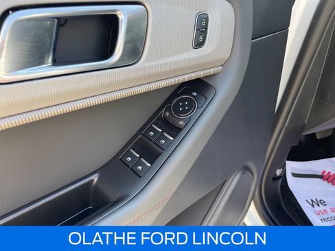 Certified 2025 Ford Explorer Active AWD/4WD image 14