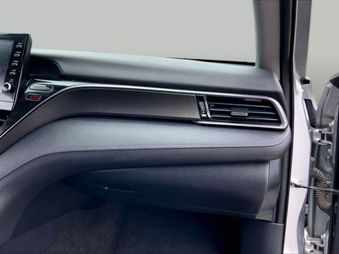 Certified 2022 Toyota Camry XSE FWD image 18