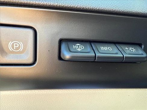 Used 2022 Buick Enclave Avenir w/ LPO, Floor Liner Package image 17