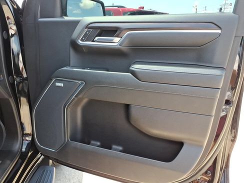 Used 2024 GMC Sierra 1500 SLT w/ SLT Convenience Package AWD/4WD image 12