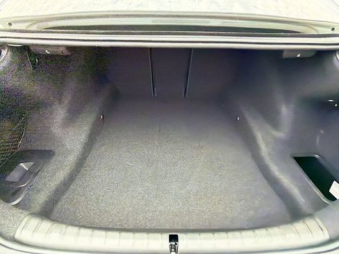 Used 2019 BMW 530i 530i w/ Convenience Package image 12