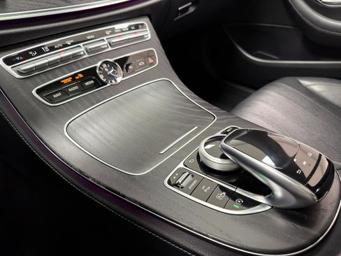 Used 2020 Mercedes-Benz E 350 E 350 4MATIC Sedan w/ Parking Assistance Package image 24