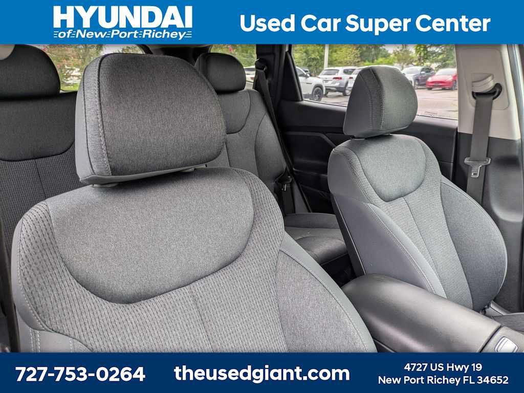 Certified 2023 Hyundai Santa Fe SEL FWD image 6