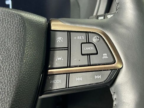 Used 2025 Toyota Grand Highlander AWD Hybrid image 31